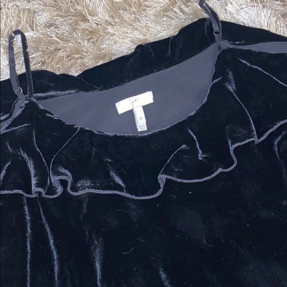 Velvet Ruffle Blouse - Picture 3 of 3